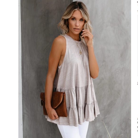 OCTAVIA Ruffle Hem Sleeveless Blouse - Picture 7 of 8